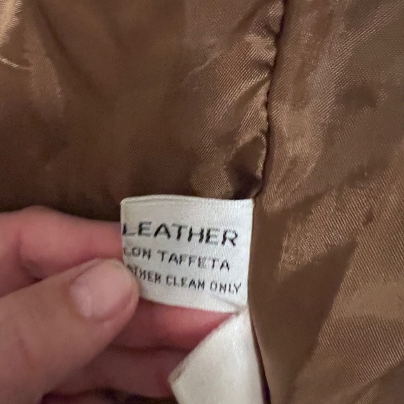 Express Limited - Picture 4 of 14